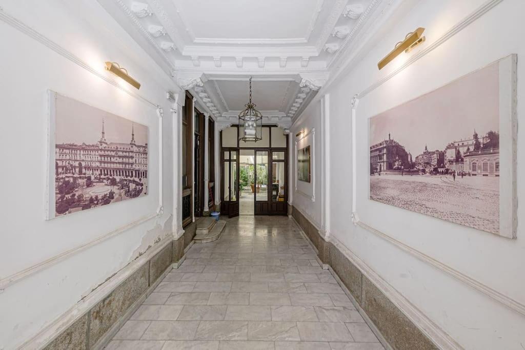 Modern Apartment In Chueca Inf3Iz4 Madrid Bagian luar foto