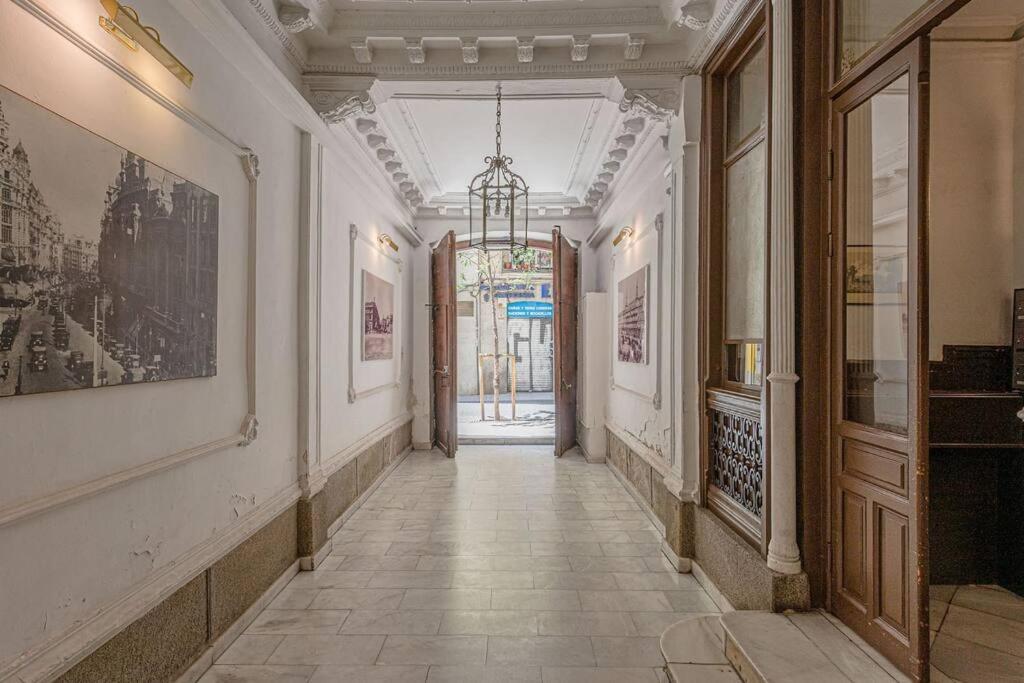 Modern Apartment In Chueca Inf3Iz4 Madrid Bagian luar foto